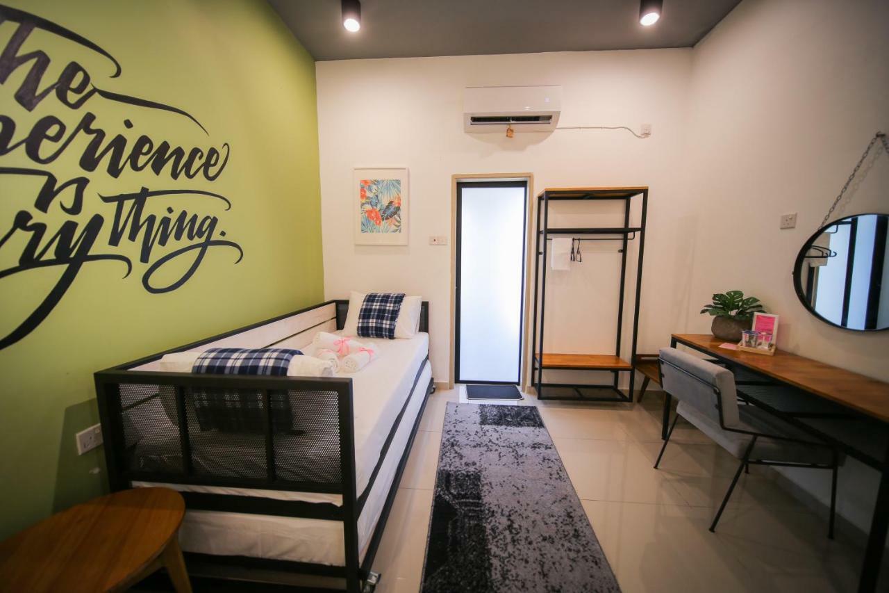 The Best Hotel In Bayan Lepas - The Lov Penang Exterior photo
